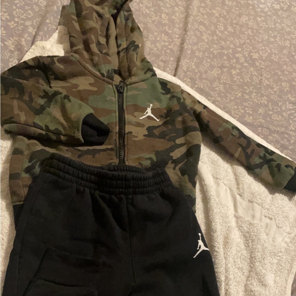 Boys Jordan Set 24M